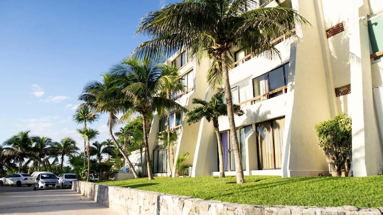 Solymar Condo Beach Resort By Casago 칸쿤 호텔